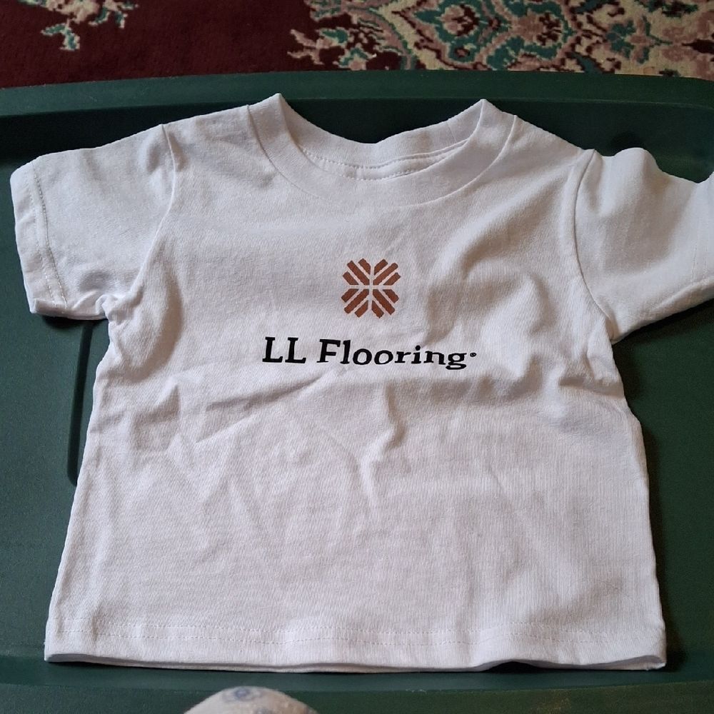 Rabbit Skins White Kids T-Shirt with Logo NWOT (Chi095)